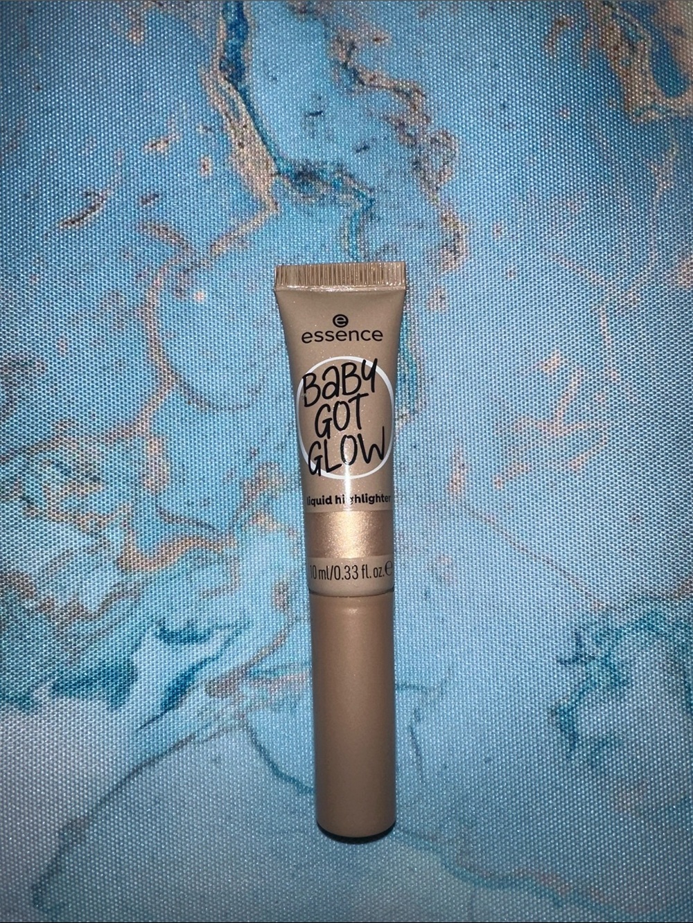 Essentials Baby Got Glow Liquid Highlighter - Gold